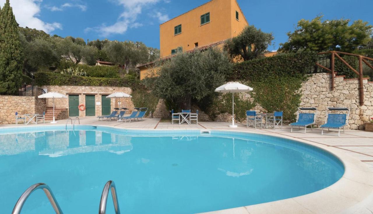 Il Borgo Aparthotel Finale Ligure Ngoại thất bức ảnh
